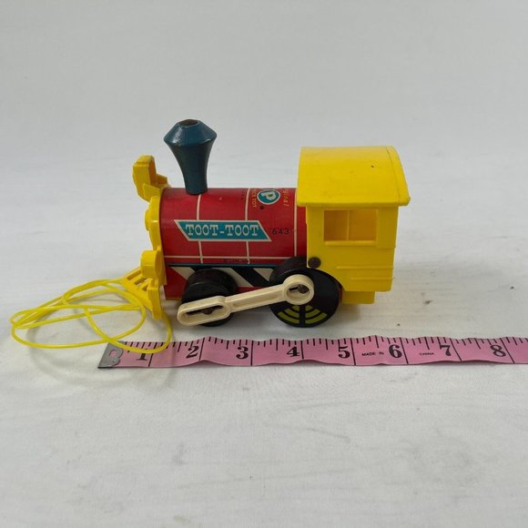 Vintage 1964 Fisher Price Toy - Toot-Toot Train Engine #643 with Pull String - Picture 6 of 9